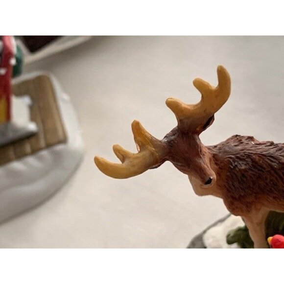 Vintage Christmas Ceramic Holiday Village Decorations - Picture 9 of 10